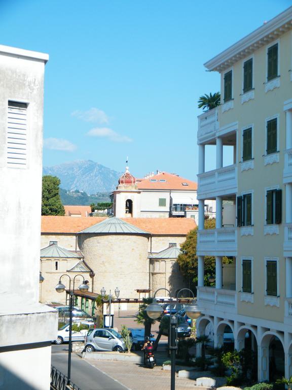 Appartamento Vacanze I Provenzali Bordighera Bagian luar foto